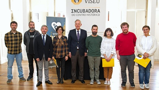 Município celebra protocolos de cooperação com 7 artistas de Viseu